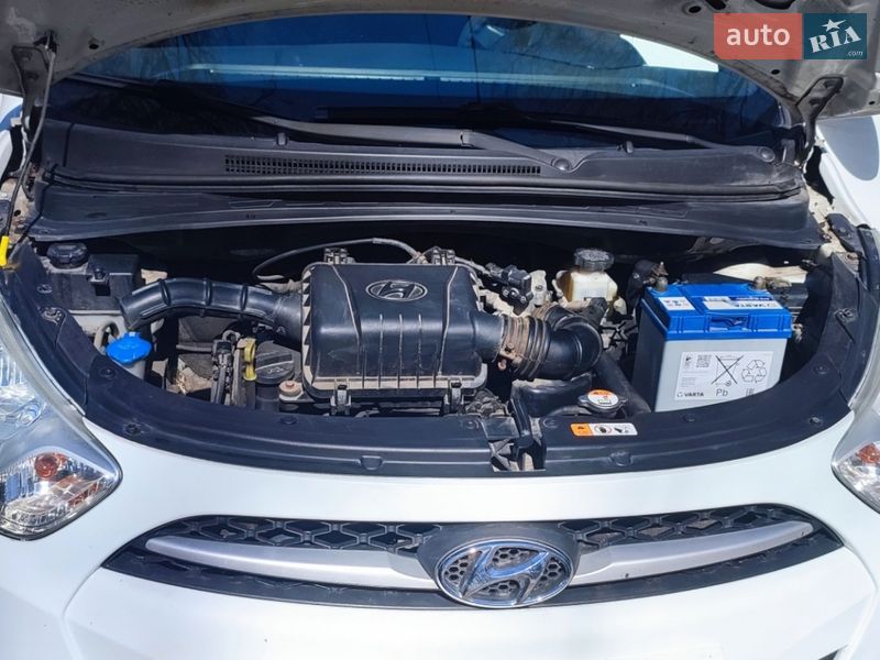 Хэтчбек Hyundai i10 2013 в Каневе