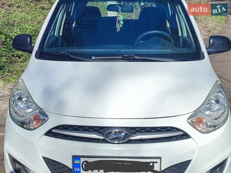 Хэтчбек Hyundai i10 2013 в Каневе