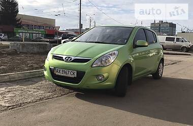 Седан Hyundai i20 2011 в Харькове