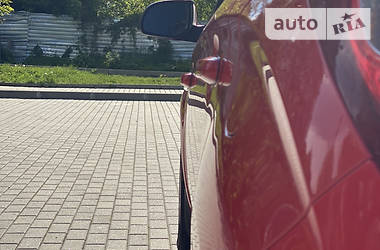 Хетчбек Hyundai i20 2011 в 