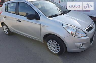 Хэтчбек Hyundai i20 2009 в Мариуполе