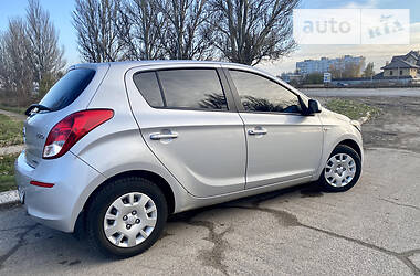 Хэтчбек Hyundai i20 2013 в Запорожье