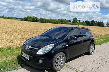 Хэтчбек Hyundai i20 2010 в Глобине