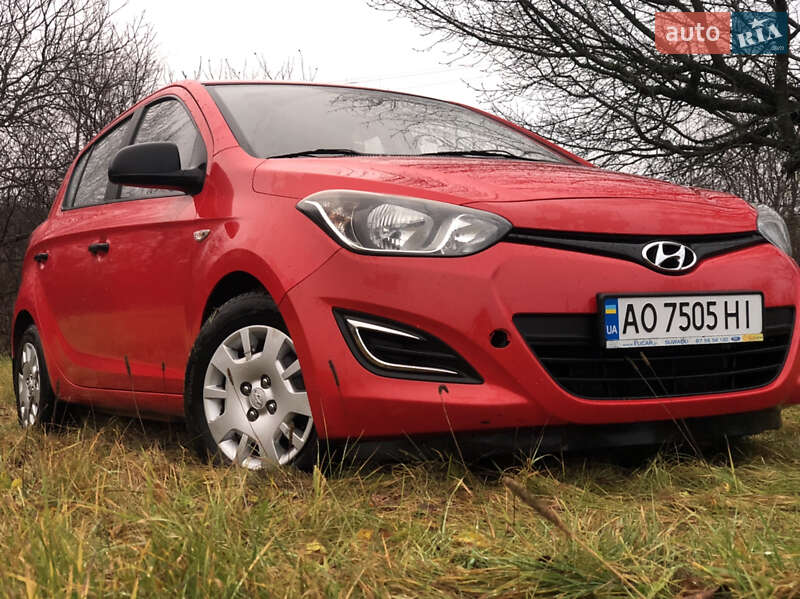 Хэтчбек Hyundai i20 2012 в Виннице