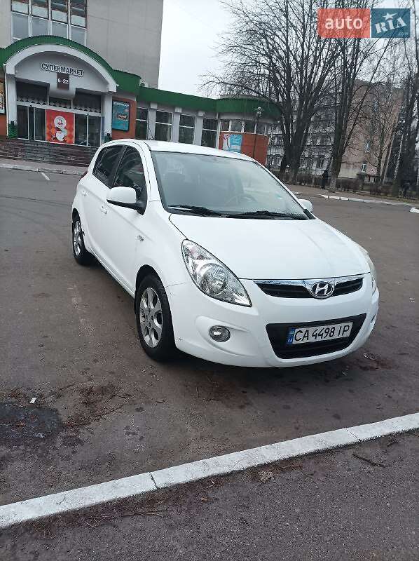 Хетчбек Hyundai i20 2008 в Черкасах