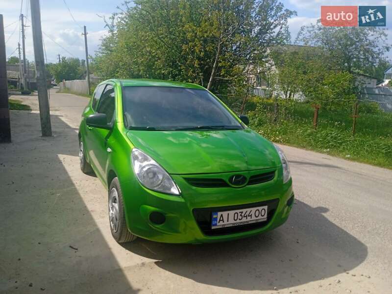 Хетчбек Hyundai i20 2011 в Києві