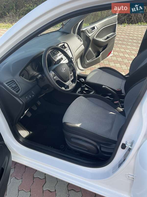 Хетчбек Hyundai i20 2015 в Львові