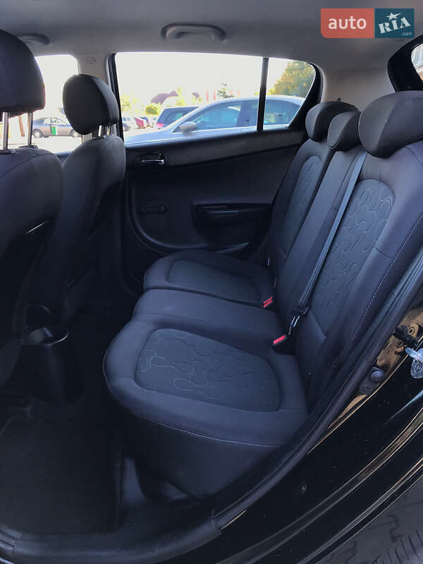 Хэтчбек Hyundai i20 2008 в Львове