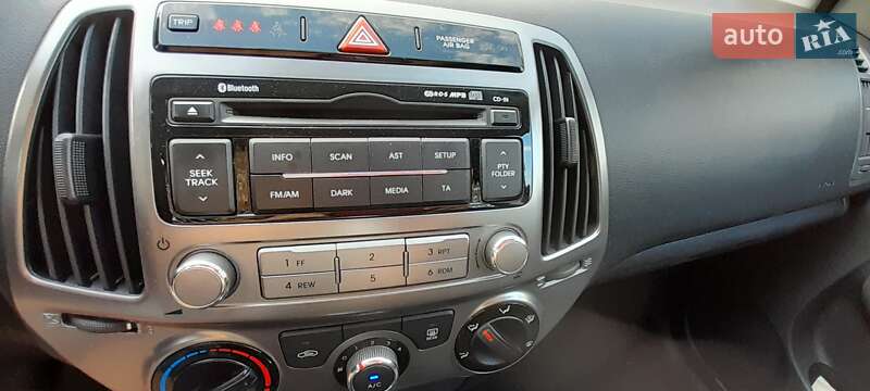 Хетчбек Hyundai i20 2013 в Дрогобичі