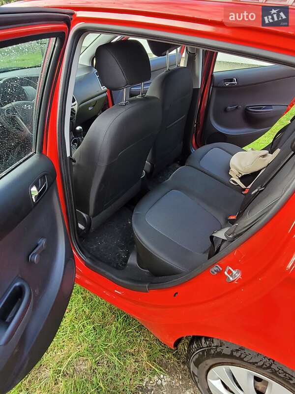 Хетчбек Hyundai i20 2013 в Дрогобичі