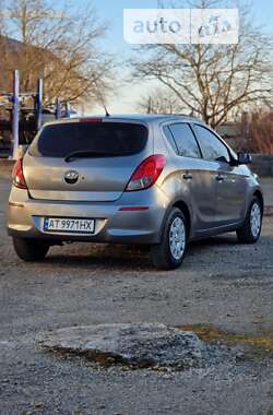 Хэтчбек Hyundai i20 2013 в Ивано-Франковске