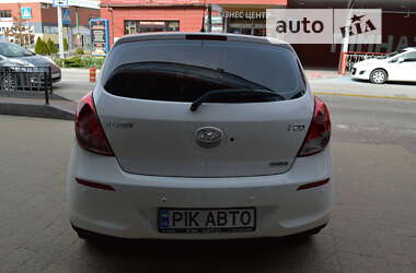 Хэтчбек Hyundai i20 2013 в Львове
