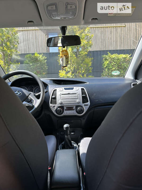 Хэтчбек Hyundai i20 2009 в Болехове