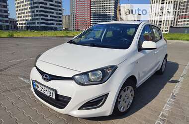 Хэтчбек Hyundai i20 2013 в Киеве