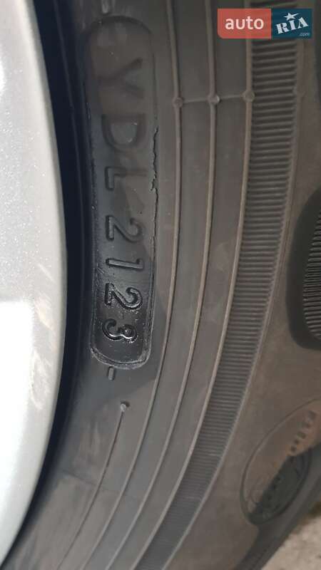 Хэтчбек Hyundai i20 2012 в Черновцах