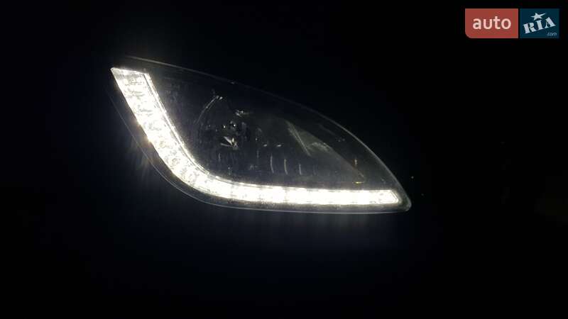 Хэтчбек Hyundai i20 2012 в Черновцах