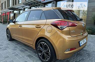 Хэтчбек Hyundai i20 2016 в Киеве