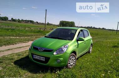 Хетчбек Hyundai i20 2011 в Житомирі