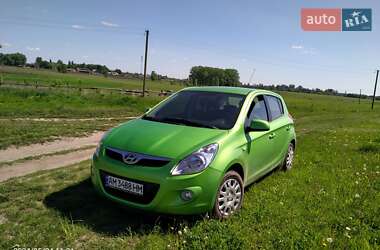 Хэтчбек Hyundai i20 2011 в 