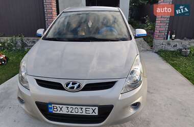 Хэтчбек Hyundai i20 2012 в 