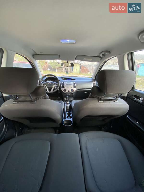 Хэтчбек Hyundai i20 2010 в Ямполе