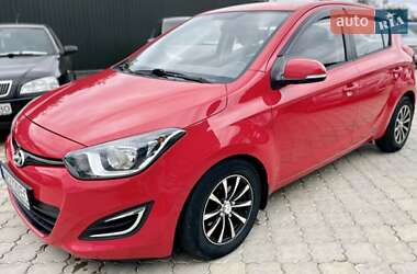 Хетчбек Hyundai i20 2013 в Сумах