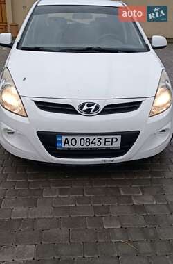 Хэтчбек Hyundai i20 2011 в Мукачево