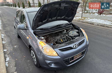 Хэтчбек Hyundai i20 2011 в Киеве