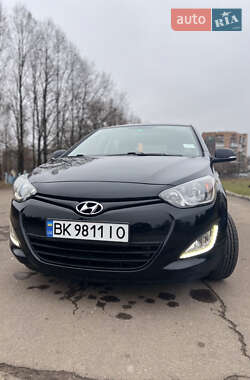 Хетчбек Hyundai i20 2013 в Рівному