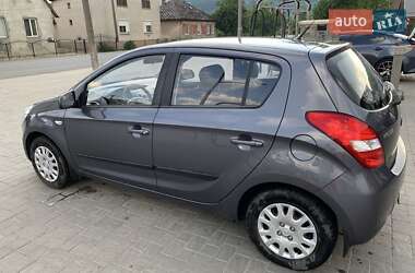 Хэтчбек Hyundai i20 2011 в Перечине