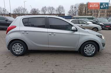 Хетчбек Hyundai i20 2014 в Полтаві