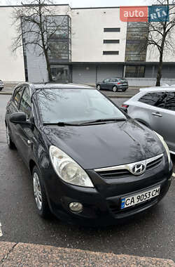 Хэтчбек Hyundai i20 2009 в Умани