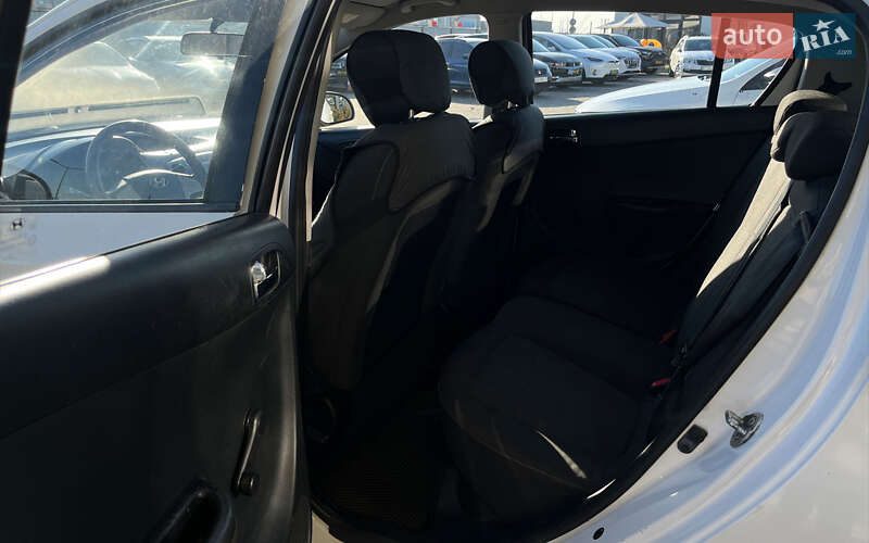 Хэтчбек Hyundai i20 2012 в Мукачево фото 26 Хэтчбек Hyundai i20 2012 в Мукачево