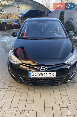 Хэтчбек Hyundai i20 2013 в Болехове