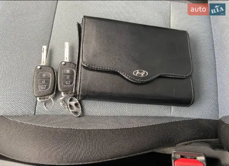 Хэтчбек Hyundai i20 2016 в Черновцах документ