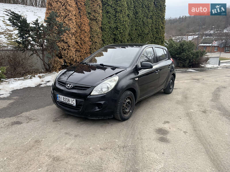 Хэтчбек Hyundai i20 2009 в Полтаве