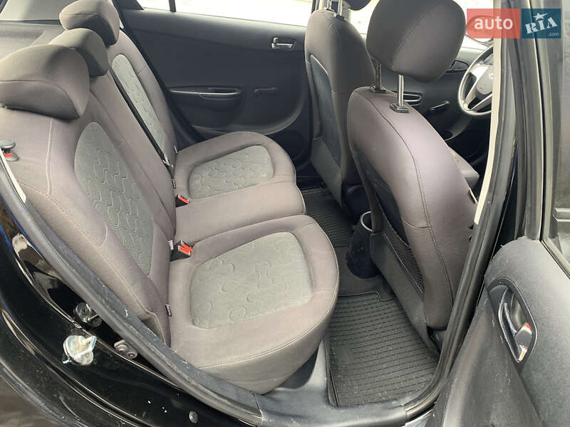 Хэтчбек Hyundai i20 2009 в Полтаве