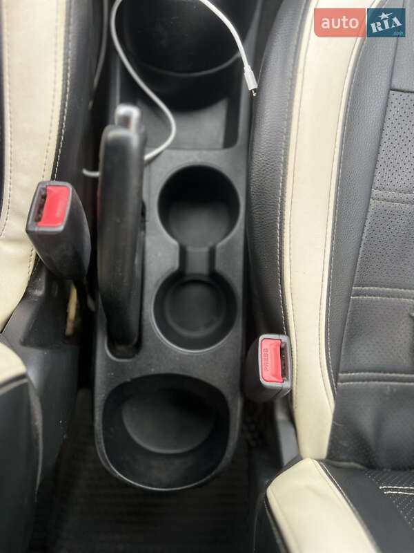 Хэтчбек Hyundai i20 2013 в Ивано-Франковске фото 13 Хэтчбек Hyundai i20 2013 в Ивано-Франковске