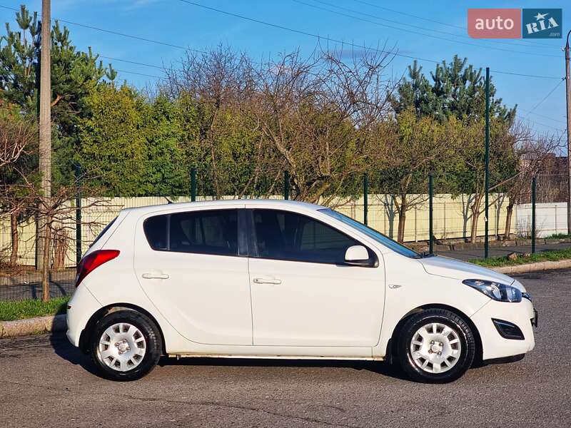 Хетчбек Hyundai i20 2014 в Хмельницькому