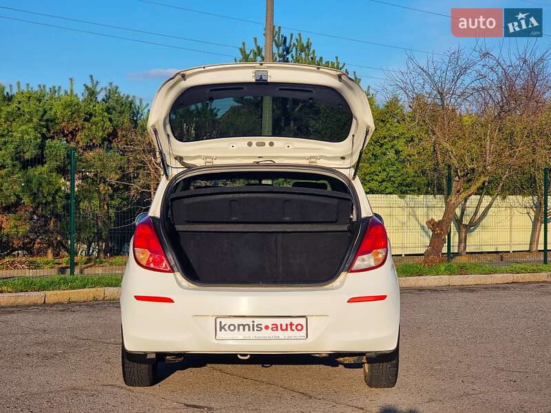 Хетчбек Hyundai i20 2014 в Хмельницькому