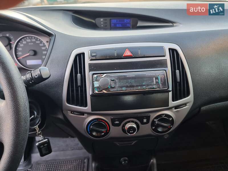 Хетчбек Hyundai i20 2014 в Хмельницькому