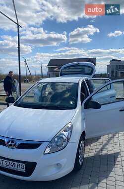 Хэтчбек Hyundai i20 2011 в 