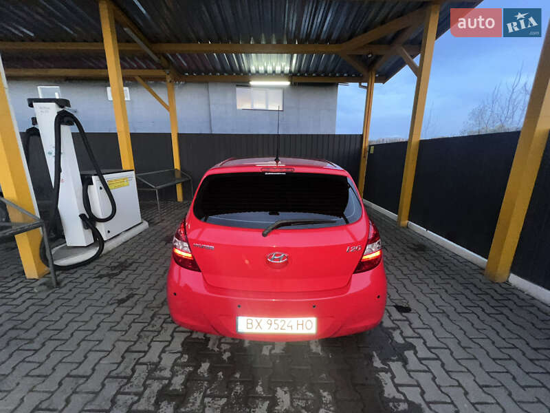 Хетчбек Hyundai i20 2011 в Хмельницькому