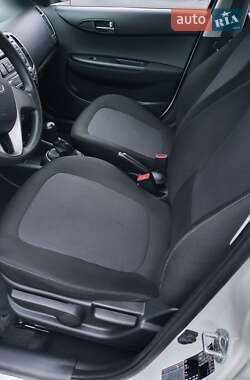 Хэтчбек Hyundai i20 2014 в 