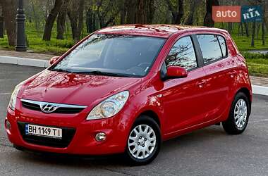 Хэтчбек Hyundai i20 2010 в Одессе
