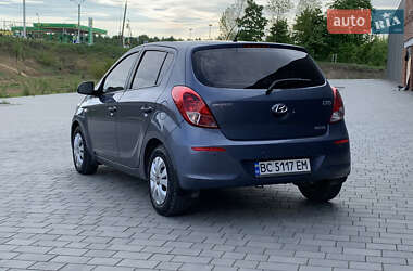 Хетчбек Hyundai i20 2013 в 