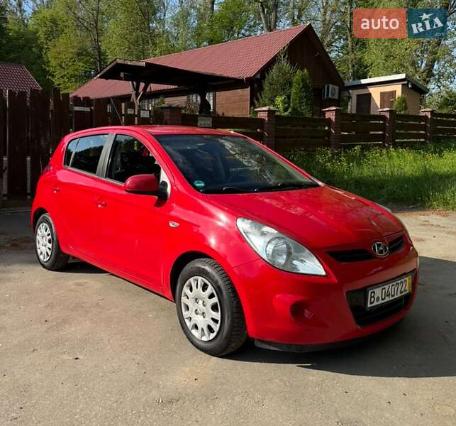 Хетчбек Hyundai i20 2010 в Тлумачі