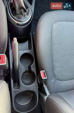 Хетчбек Hyundai i20 2010 в 