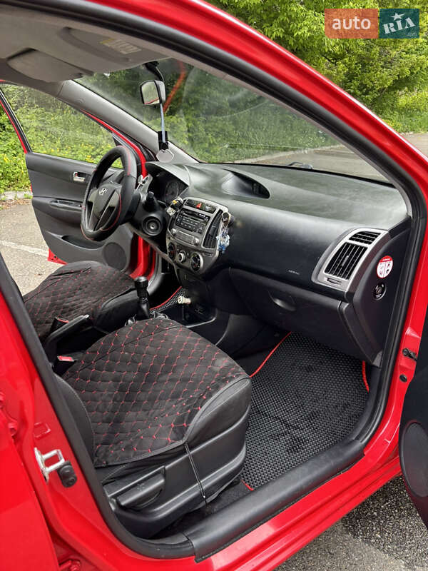 Хетчбек Hyundai i20 2012 в Києві