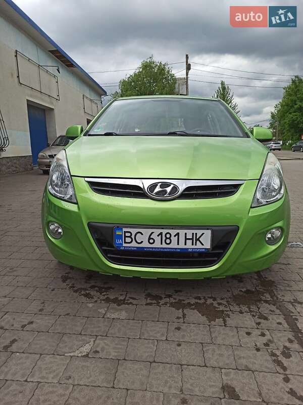 Хэтчбек Hyundai i20 2010 в Стрые